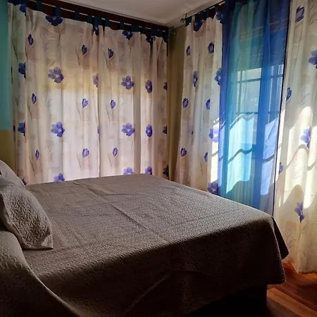 Amplia Casa Familiar 폰테베드라